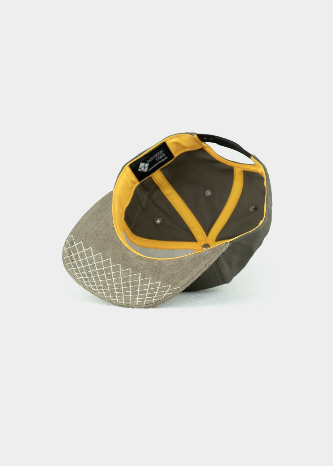 Cap "Liquid & Maniac II-The Gaudi is real" - oliv (Snapback)