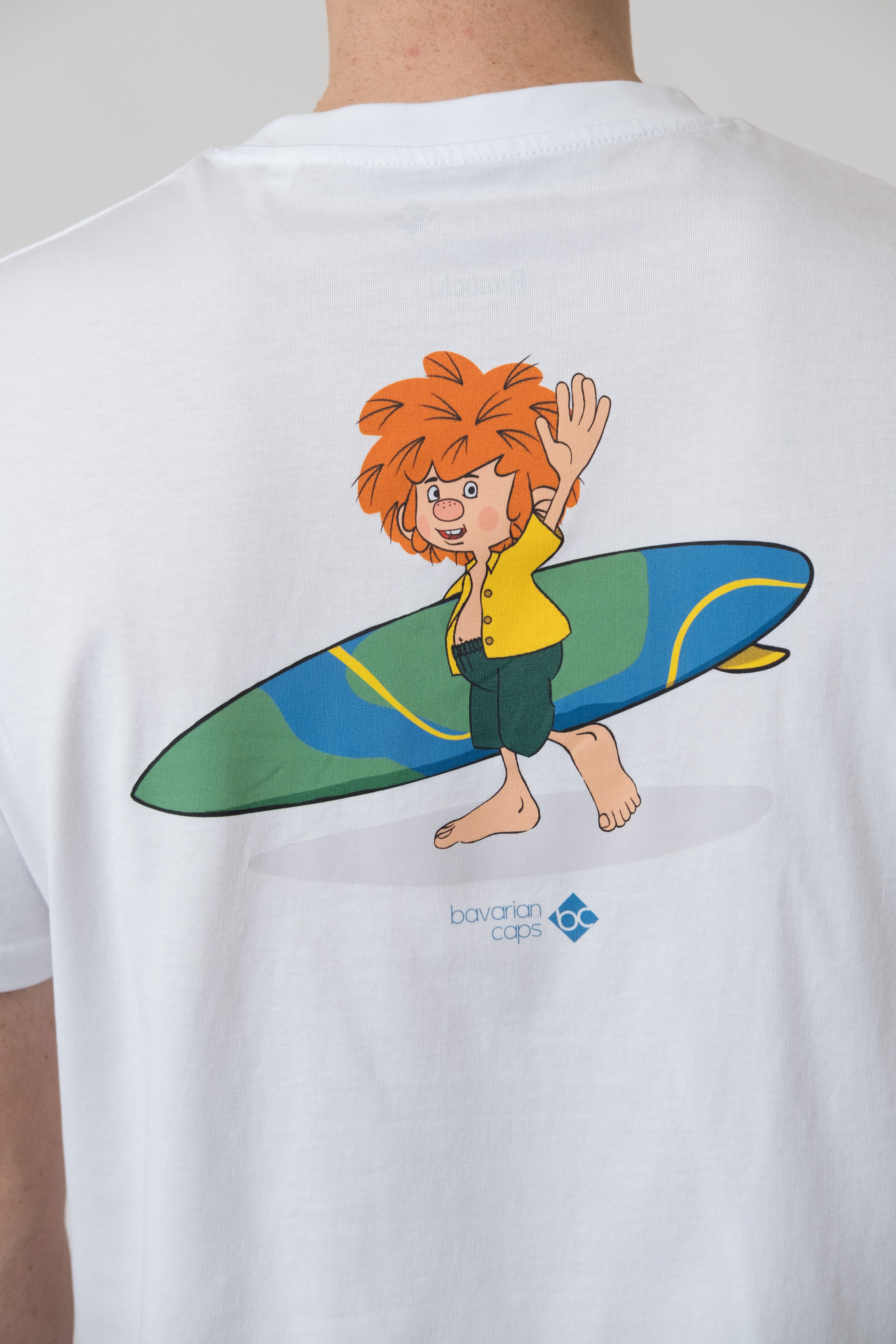 T-Shirt "Pumuckl surft" - weiß