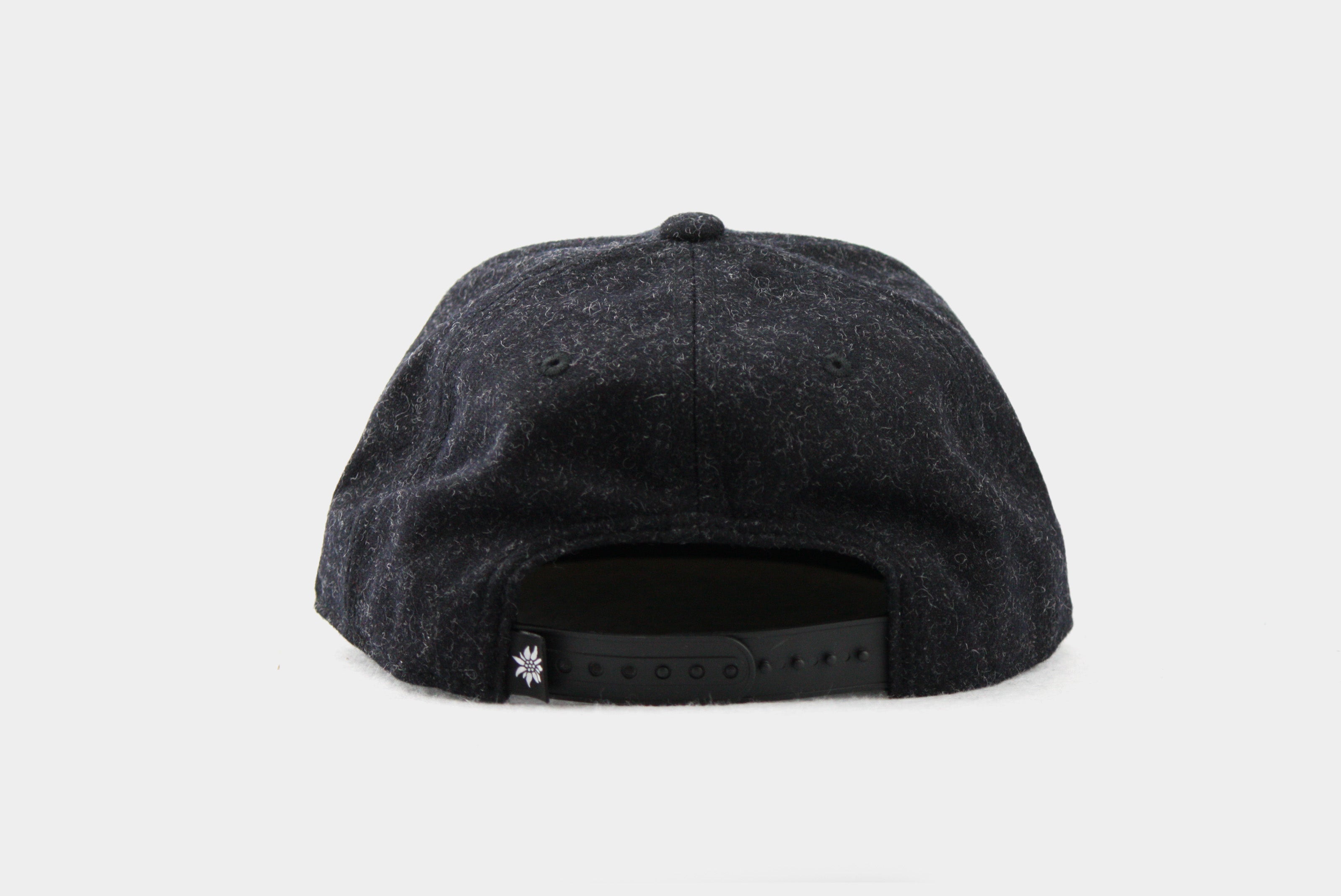 Cap "Kreizweis" - schwarz (Snapback)