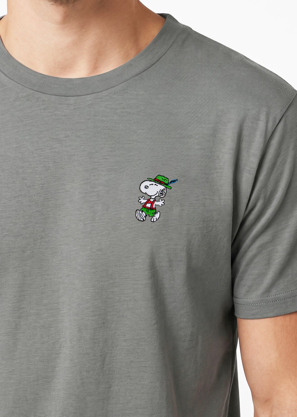 T-Shirt "Peanuts: Snoopy in Tracht" - nebelgrau