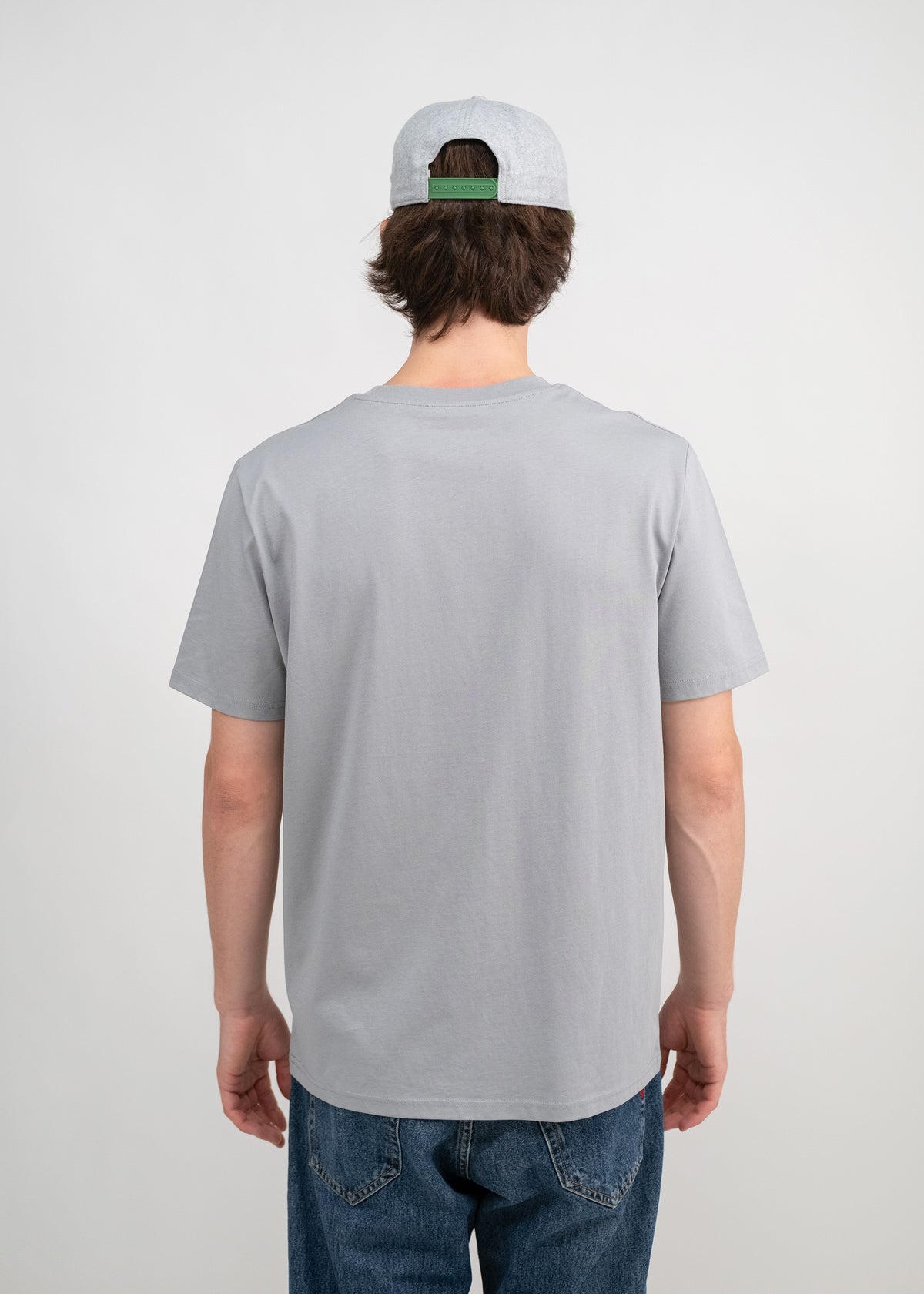 T-Shirt "Peanuts: Snoopy in Tracht" - nebelgrau