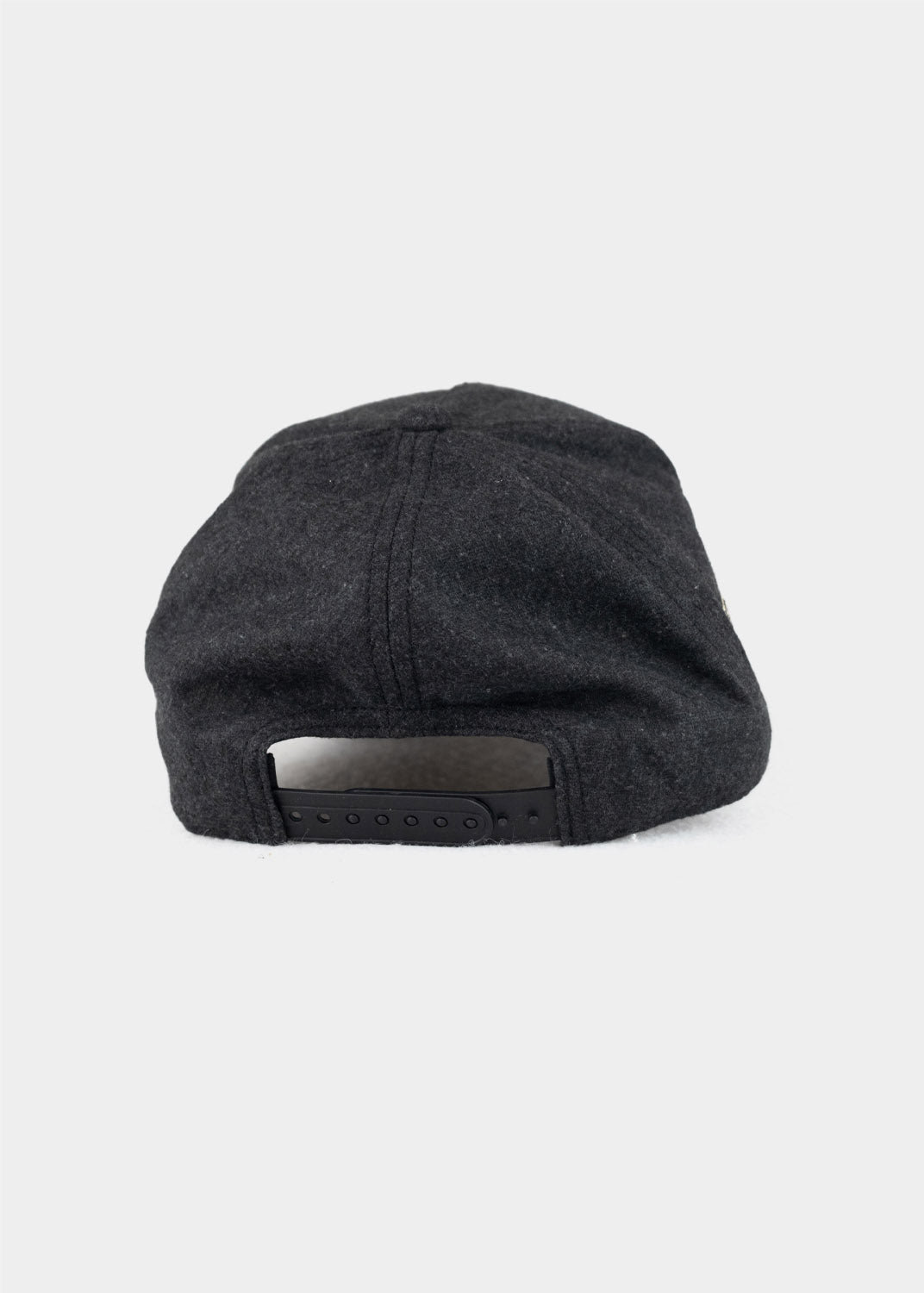 Cap "B" - dunkelgrau (Curved)
