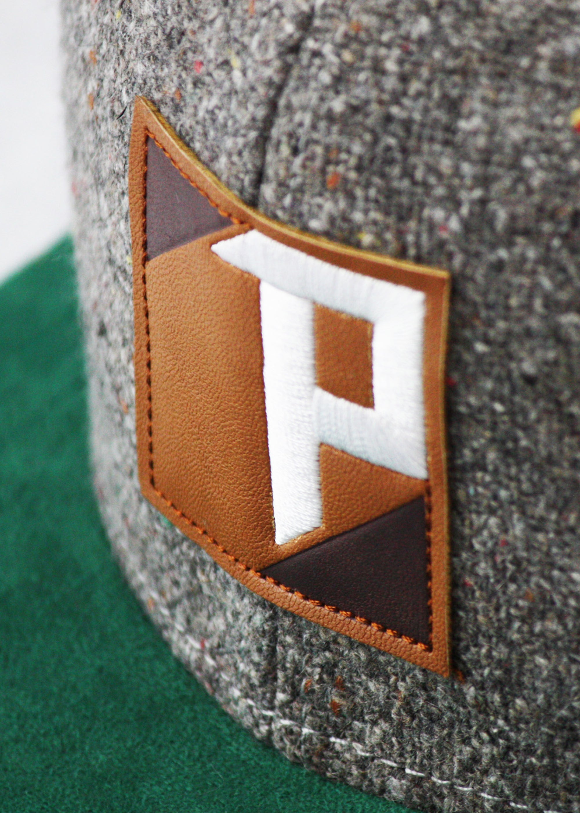 Cap "Pyraser" - hellgrau (Snapback)